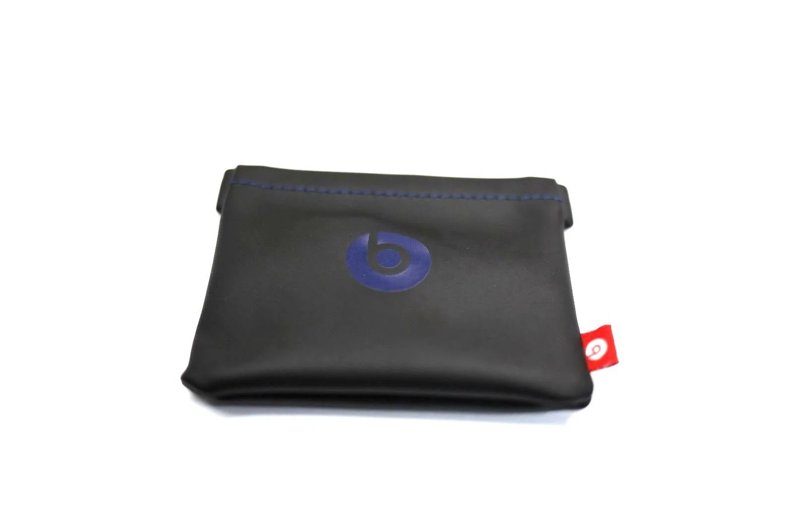 Beats By Dr. Dre Leather Magnetic Protective Case - Accessories - Image 3